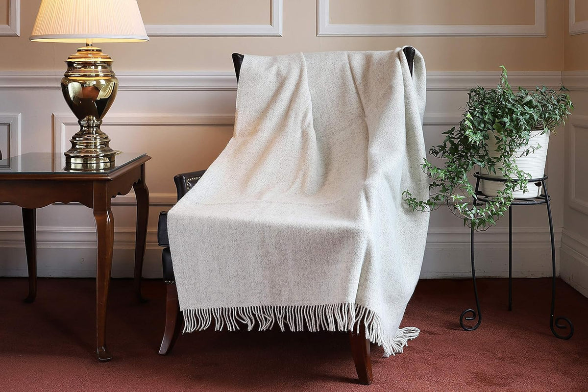 100% Lambswool Throw Blanket A588378