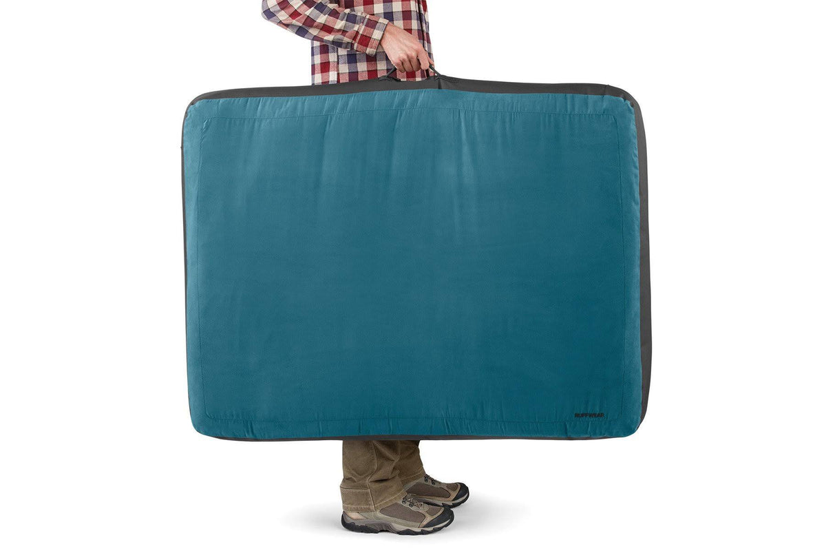Overcast Blue Medium Dog Bed C810