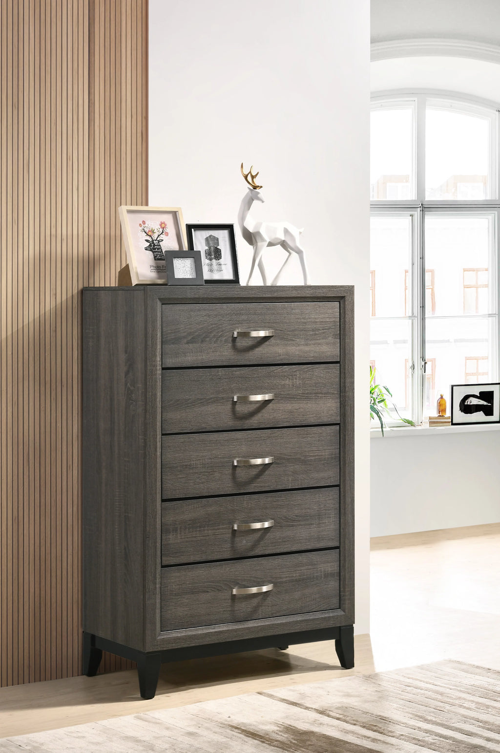 King Size Wood Bedroom Set with Bed Dresser Mirror Nightstand Chest D78738