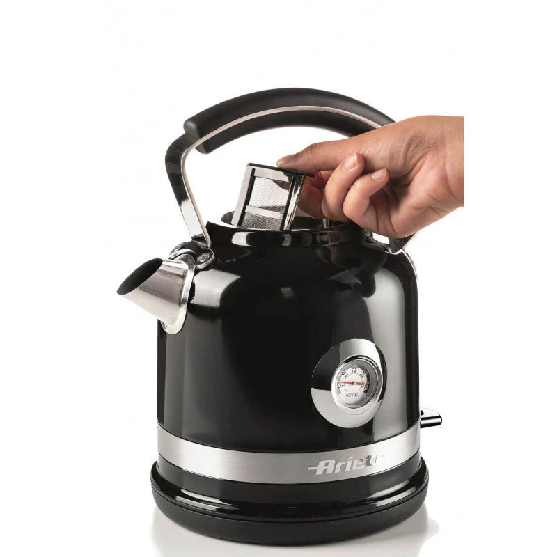 1.7L White Kettle Y88572